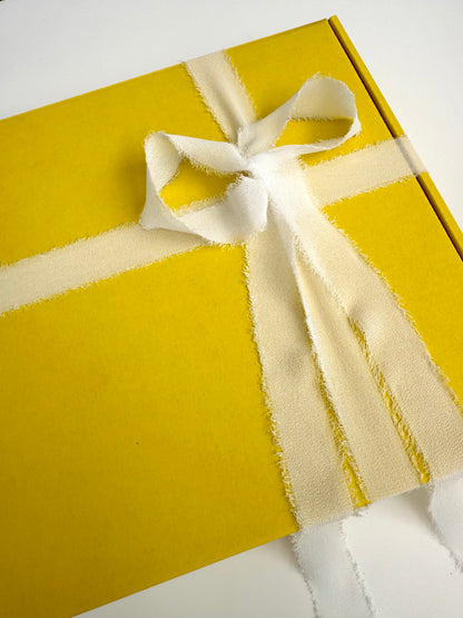 Yellow Sunshine Gift Box – Personalized Aesthetic Gift Set for Women, Teen Girls, Friend, Daughter – Cute Surprise Present for Her, Birthday