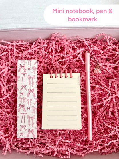 Pink Bow Aesthetic Gift Box – Custom Cute Box for Friend – Self Care for Women, Teen Girls– Kawaii Gift for Her–Personalized Accessories Set