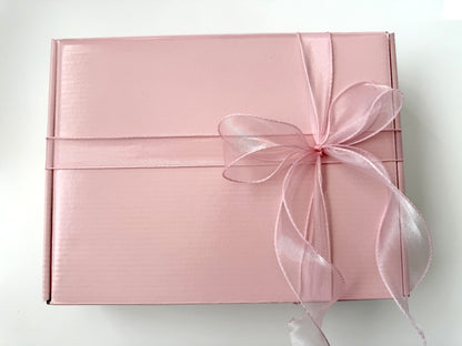 Pink Heart Aesthetic Gift Box for Women & Teen Girls - Cute Kawaii Self Care Set - Valentine’s Day Gift for Her - Birthday, Friendship